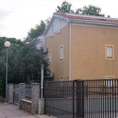 Apartments by the sea Sukosan, Zadar - 13825