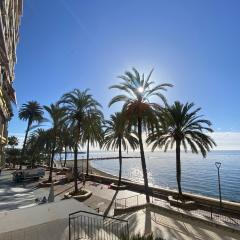 Marbella Beachfront Edificio Mayoral Primera Línea de Playa y Centro Ciudad con Barco Opcional