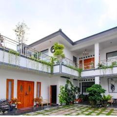 Nexdeco House Homestay Syariah Solo