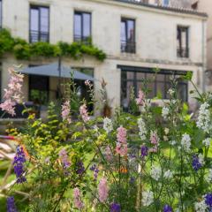 Escale Rochelaise, chambre avec acces toute l'année au sauna et SPA chauffée