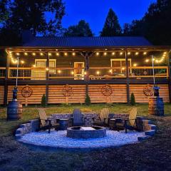 Smoky Mountains FamiLee Cabin in Wears Valley 2/2