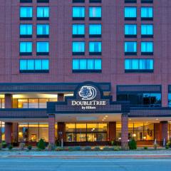 DoubleTree by Hilton Lansing