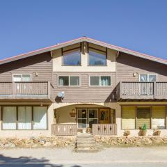 Stunning Red River Retreat Next to Ski Lift!