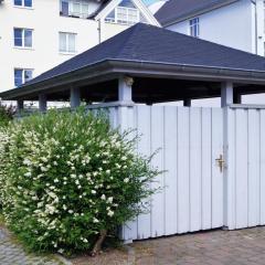 Helle Fewo in toller Lage mit Badewanne und Balkon