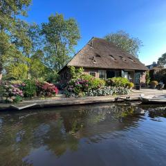 Plompeblad Suite Giethoorn