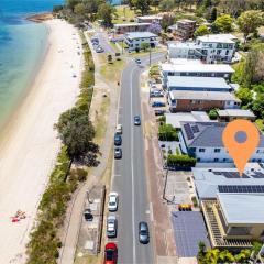 Silver Sands, 29A Victoria Pde - across the road to the water