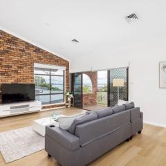 Large Family Home Central to CBD Nelson Bay