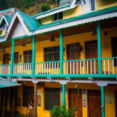 Yaarana Stay & Cafe, Vashisht, Manali