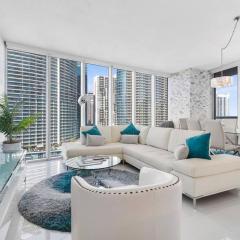 PENTHOUSE LUXURY ICON and W Hotel Panoramic Views Balcony in Brickell