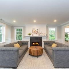 Ultra-Luxurious Home near Boston (Pet-Friendly)