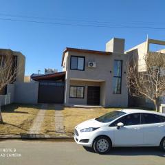 Casa 3 dormitorios. - Barrio Valle Cercano