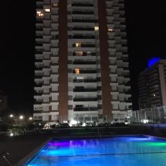 Hermoso apartamento, Torre de categoría Long Beach, en la mejor ubicación de Punta del Este