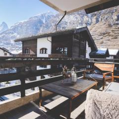 Stylish home with Matterhorn view in the center