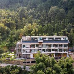 Zhangjiajie Qiquan Vacation B&B