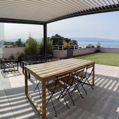 IMMODREAMS - L'Attik with lake views and 80m2 terrace