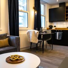 Kirkgate Suites - Luxurious City Centre Apartment