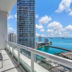 28th Floor Icon Brickell Penthouse with City Views