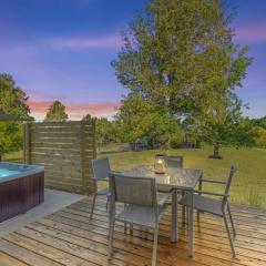 The Luxe/ Hot Tub/ On Bright Leaf Golf Course