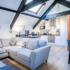 Cosy At The Mews - 2 Bedroom Apartment - Tenby