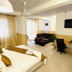 Hotel Relax In - Noida Sector 18