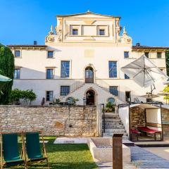 Villa Balis Crema Verona Hills - Adults Only