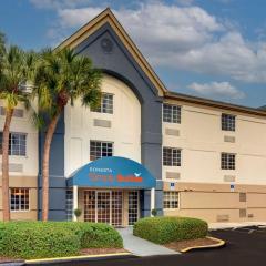 Sonesta Simply Suites Miami Airport Doral