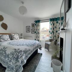 No 28 cosy cottage in the heart of Cowes