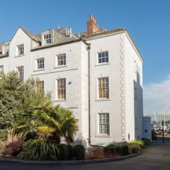 Stone's Throw - 2 Bed Apartment Centre of Falmouth