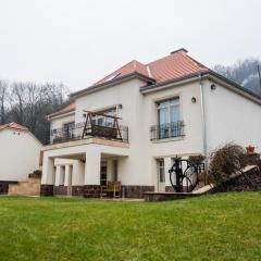 Völgy Villa