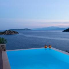 Villa Kalamos - Modern Villa in Sivota Bay with Direct Access to Sea