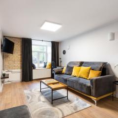 Newly Refurbished Lukiskiu Square Apartment by Reside Baltic