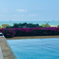 Seaview beach room Lumpini-pool and gym face to ocean