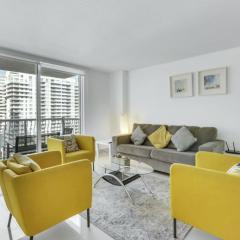 1 BR Suite in Brickell 25th Floor with Balcony and Parking