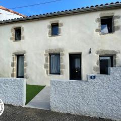 Gîte 6 personnes au calme avec terrasse et équipements modernes à La Verrie - FR-1-426-535