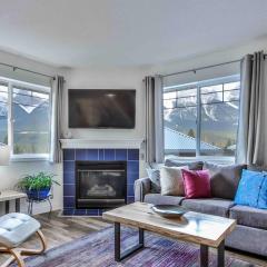 Big Mountain Views - Bright 2-story Corner Unit