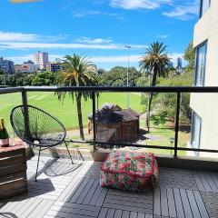 Contemporary Harbourside Apartment