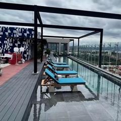 SkyGarden Nunciatura Luxury Apartment