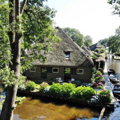 Plompeblad Guesthouse Giethoorn