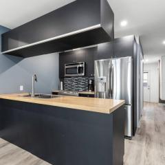 Spacious 3 bedrooms/2 bathrooms condo in Montreal