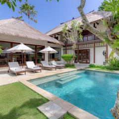 Villa Dorado - Steps from Jimbaran Beach