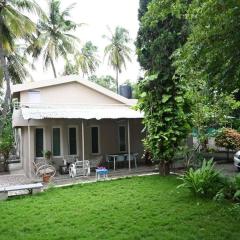 Mango Meadows Farmstay - A Farmhouse near Shirdi