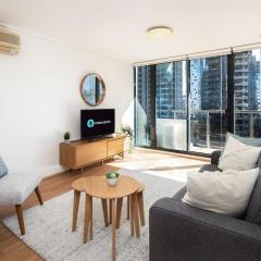 Melbourne CBD Apt With A C Balcony & Pool