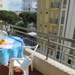 Cozy apartment with balcony 100m from the sea