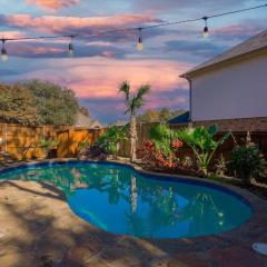 Luxury Holiday Home 5BR Hot Tub, Pool & Beautiful Backyard