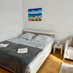 Serenity Apartment mit Kingsize-Doppelbett und Gratis Parkplatz