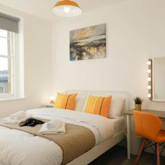 Luxury Rooms in Camden Town Near Shops, Cafes, Bars & Metro with Shared Bathrooms