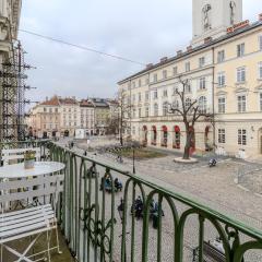 Rynok Square apartment with balcony