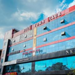 Hotel Opera Inn near Central Bus Stand