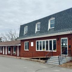 SUMMERSIDE MOTEL &COTTAGES