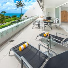 Bella Vista East 4 Oceanview, Golf Buggy, Valet Service & Shared Pool